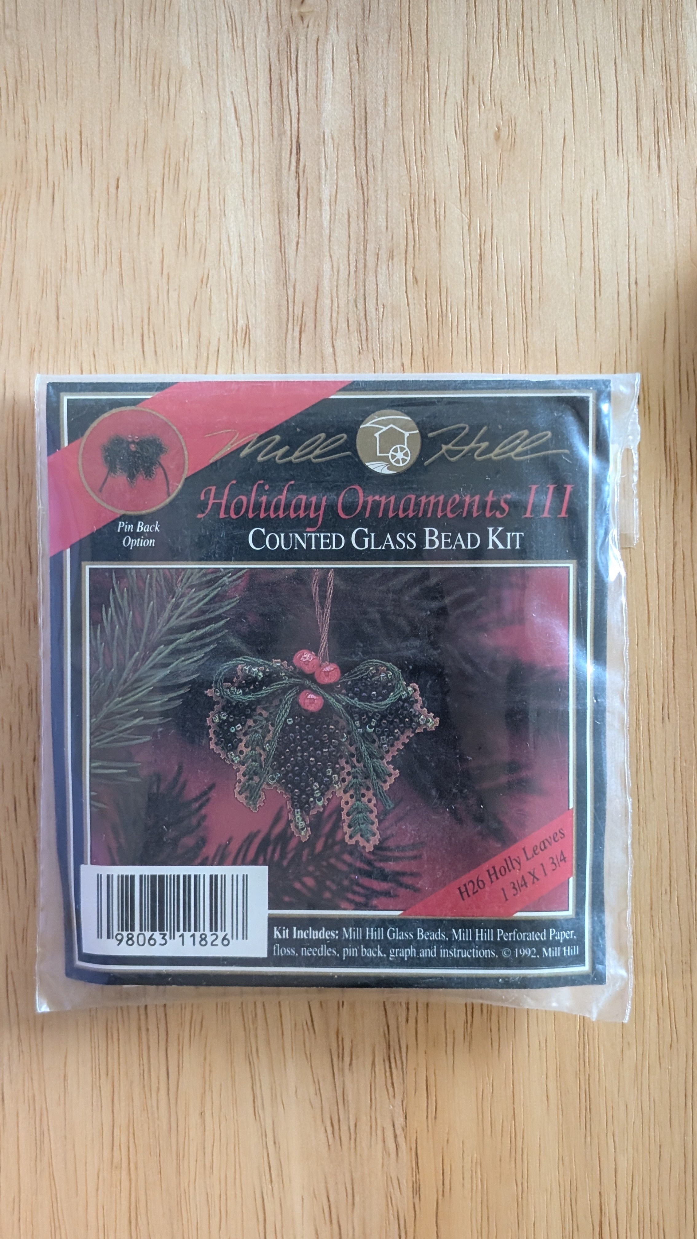 Holly Leaves - H26